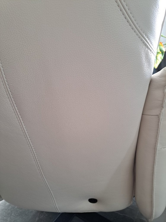 Image 1 of 2 fauteuils inclinables électriques Natuzzi Batticuore