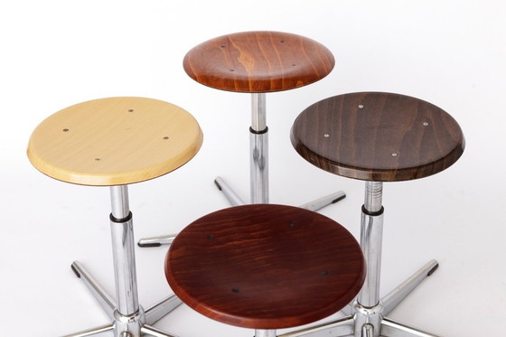 Image 1 of Set of 4 Vintage Industrial Stools 1970s, Chrome Adjustable Stools with Pagholz Seats, Mid Century Stools