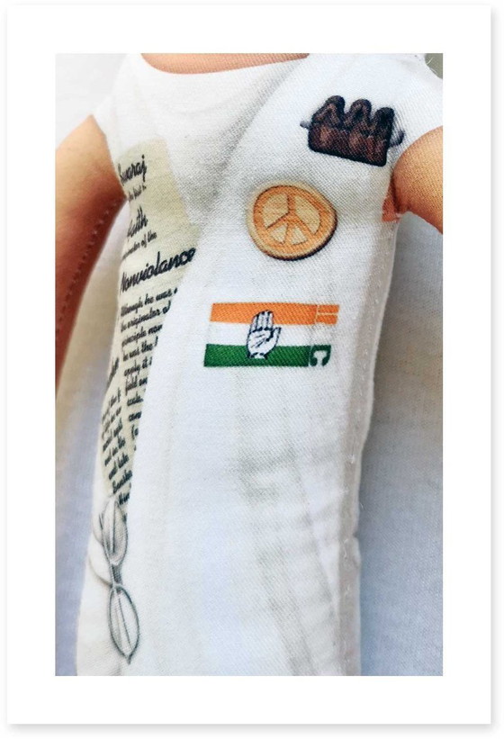 Image 1 of Cadeau van Mahatma Gandhi | Decoratie met Gandhi-beeldje | Kunstpop voor verzamelaars | Cadeau van een vredesactivist