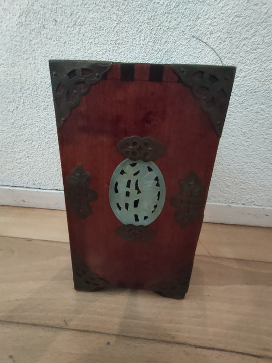 Joyero chino antiguo – Madera de palisandro y paneles de jade tallados a mano – Objetos decorativos, Brass (photo 8 of 12)