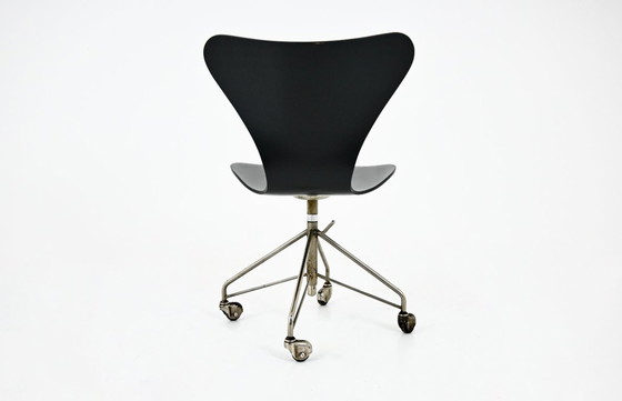 Image 1 of Silla modelo 3217 de Arne Jacobsen para Fritz Hansen, años 60