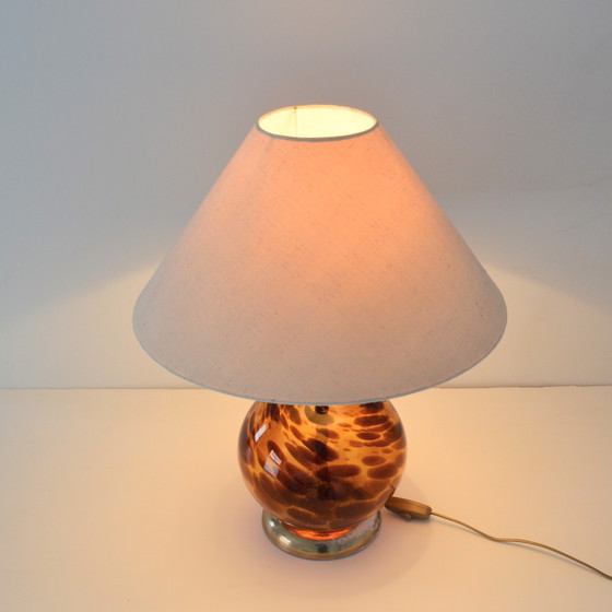 Image 1 of Vintage Art Deco porseleinen en geblazen glazen bollamp (genummerd)