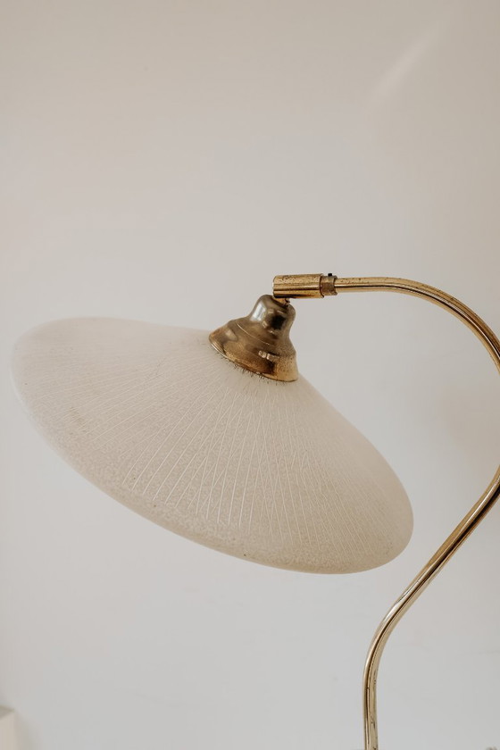 Image 1 of Set of 2 vintage brass table lamps with glass shades