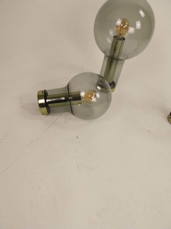 1 x set of three Raak Amsterdam globe by Frank Ligtelijn 1968, Wall lights, Glass, Metal, Gold, Vintage (photo 5 of 9)