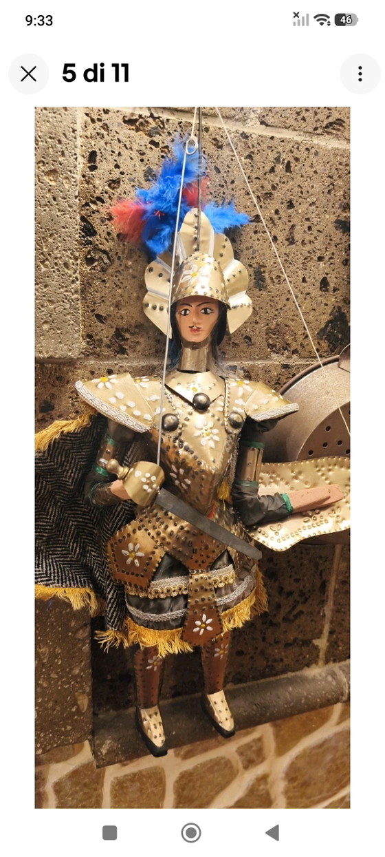 Vintage Pupo Puppet, 60cm, Brass Armor and Handmade Clothes. – Decorative Objects, Metal, Textile (photo 5 of 11)