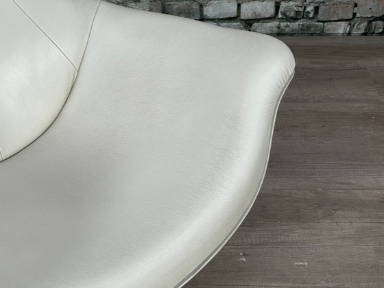 Image 1 of Poltrona Frau Regina Swivel Chair