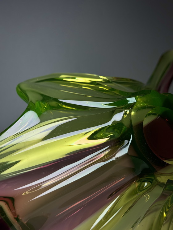 Image 1 of Grande centrotavola in vetro di Murano all'uranio di Seguso, Italia, anni '50-'60 — 50 cm