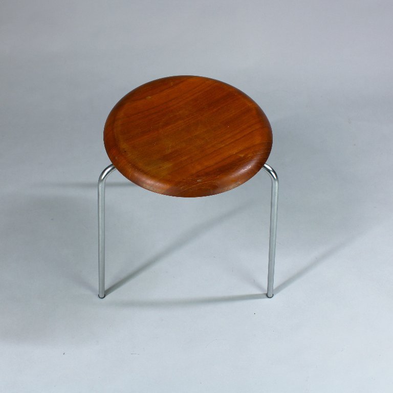 Arne Jacobsen (1902-1971) - teak - Dot stool - model 3170 - Fritz