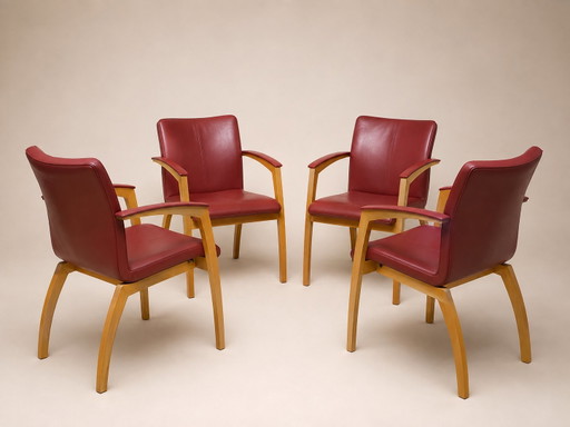 Leolux Camarilla | Set van 4 | Bordeauxrood | Hugo de Ruiter – eetkamerstoelen, Leather, Wood