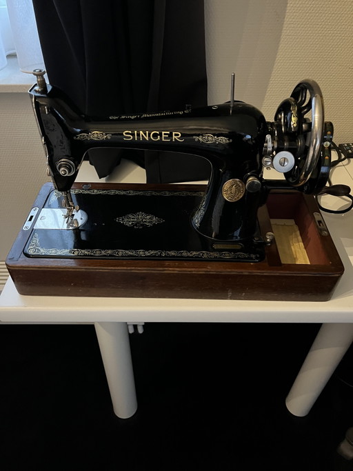 Macchina da cucire Singer del 1928