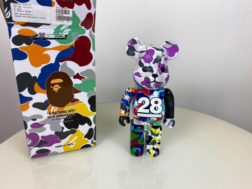 Bearbrick bape A bathing APE 28. Jubiläum 01 Camo #1 400% Medicom