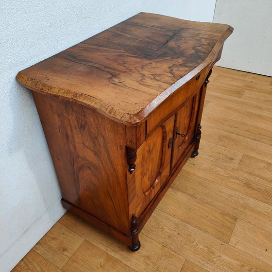 Image 1 of Antiker Schrank, Flurschrank, Kommode, Nussbaumfurnier
