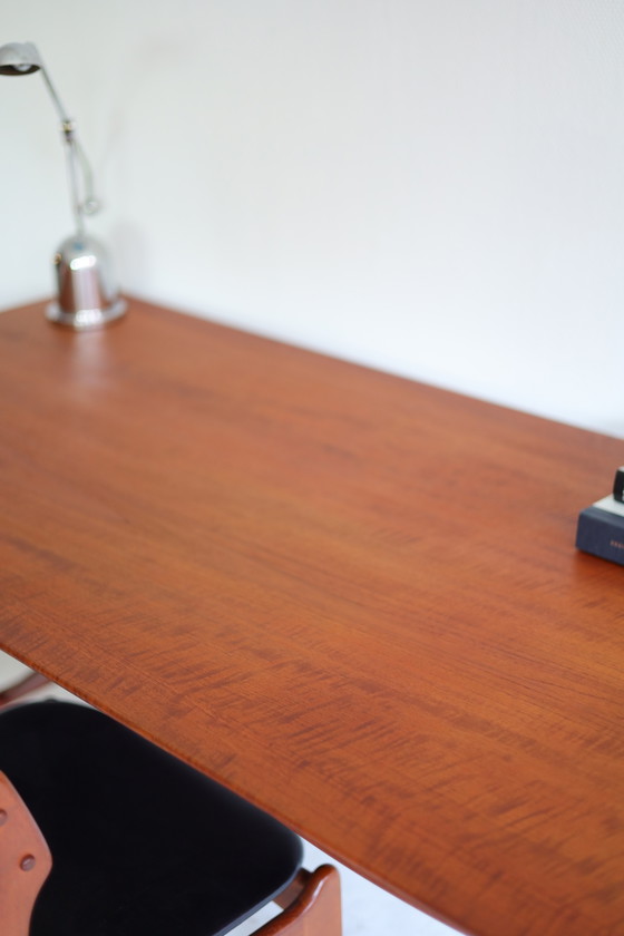 Image 1 of Bureau model 310, Peter Hvidt & Orla Molgaard-Nielsen jaren 50