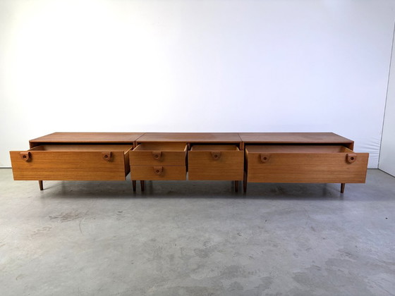 Groot Mid-century teakhouten lowboard van RT Möbel, jaren 60 - Denemarken – Dressoirs (photo 3 of 12)