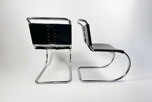 Een paar MR10 loungestoelen — Ludwig Mies van der Rohe, toegeschreven aan Knoll, ca. jaren 70