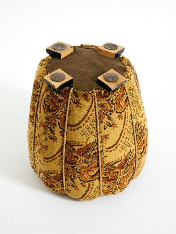 Image 1 of Originaler Pouf-Hocker von Jindrich Halabala aus dem Jahr 1958 – Hergestellt in Tschechien