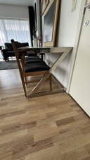 Designer-Schreibtisch in Chrom und Weiß - 150×70 cm, modern und minimalistisch