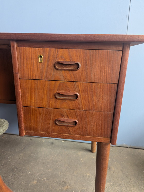 Bureau autoportant danois en teck Mid-Century, années 1960 – Bureaux, Wood (photo 3 of 13)