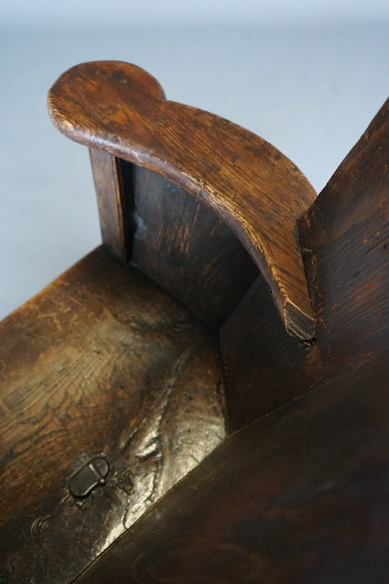 Image 1 of Chaise d'agneau ancienne en pin gallois, datant des années 1820