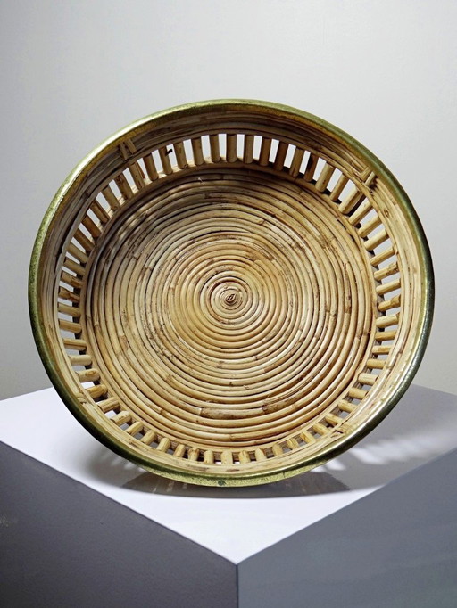 Plateau, corbeille rond en bambou clair cerclage laiton vintage Italie années 70