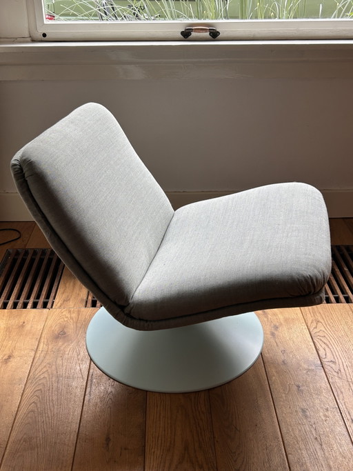 Artifort F504