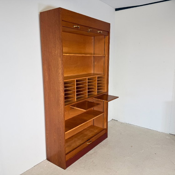 Vintage Oak Tambour Door Cabinet / Filing Cabinet - Mid-Century Modern - Germany 1960s – Wood (photo 3 of 15)