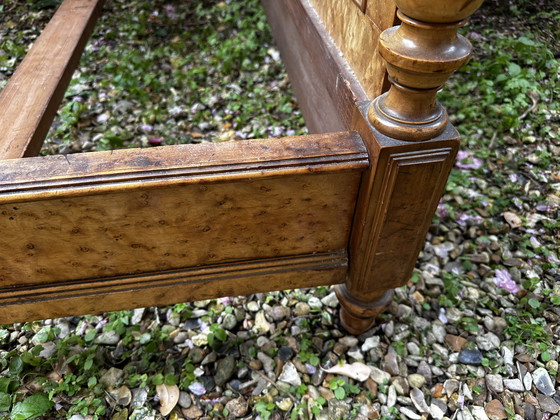 Image 1 of Lit en ronce de bois période Louis Philippe - Restauration 