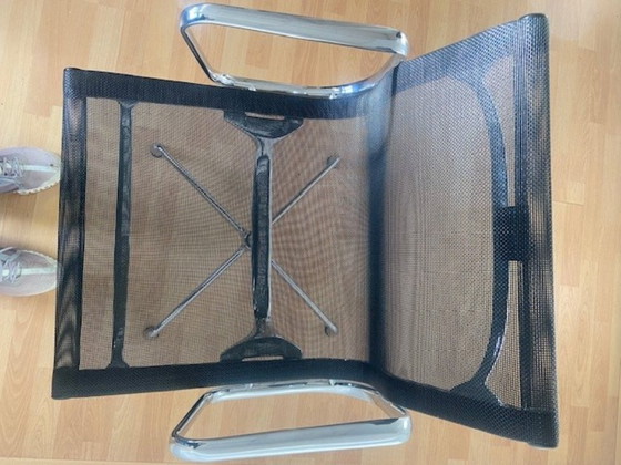 Image 1 of 1 Vitra EA 108 mesh black Eames chair