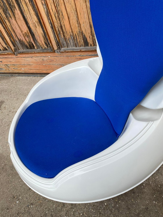 White Garden Egg Chair by Peter Ghyczy, 1968 – Adjustable recliner chair, Mid Century Modern (photo 5 of 6)