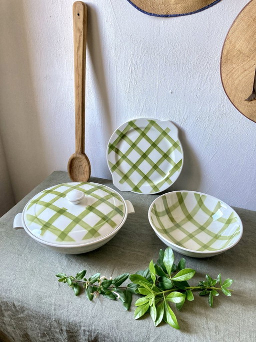 Set di tre piatti da portata, Moulins des Loups, Orchies, modello "Nappe"