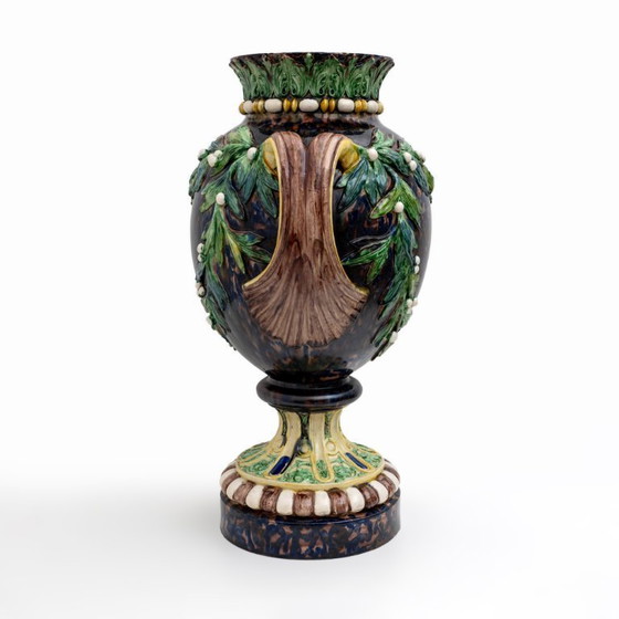 Image 1 of Grande vaso rinascimentale in maiolica francese del XIX secolo con vischio, 1880