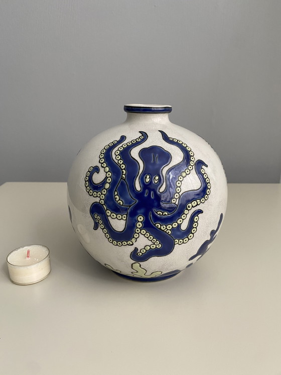 Image 1 of Vaasje van Belgisch porselein, Keralouve 