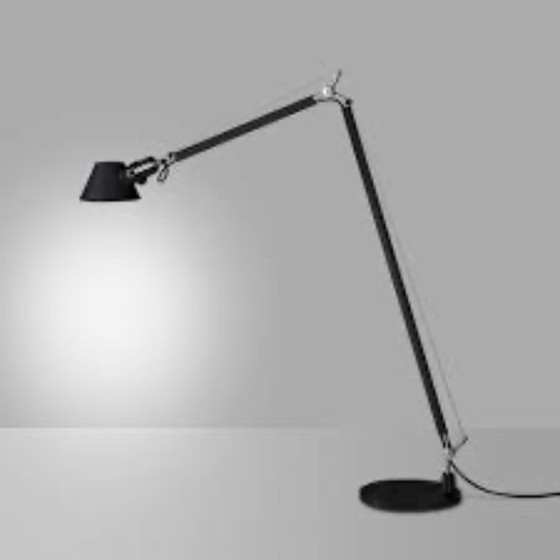 Image 1 of 2 Artimide vloerlampen Tolomeo zwart