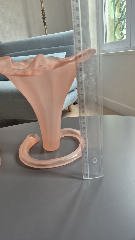 Image 1 of Een paar vintage Italiaanse vazen ​​van matroze glas, model "Lilly" — bloemkroon, trompetvormig — jaren 1930-1950