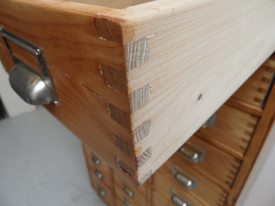 Image 1 of Vintage apothekerskast met 45 lades