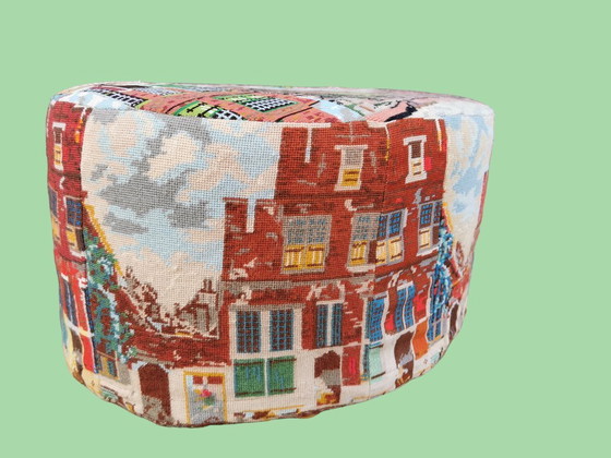 Image 1 of Cover for an oval pouf by Vermeer "Street in Delft"