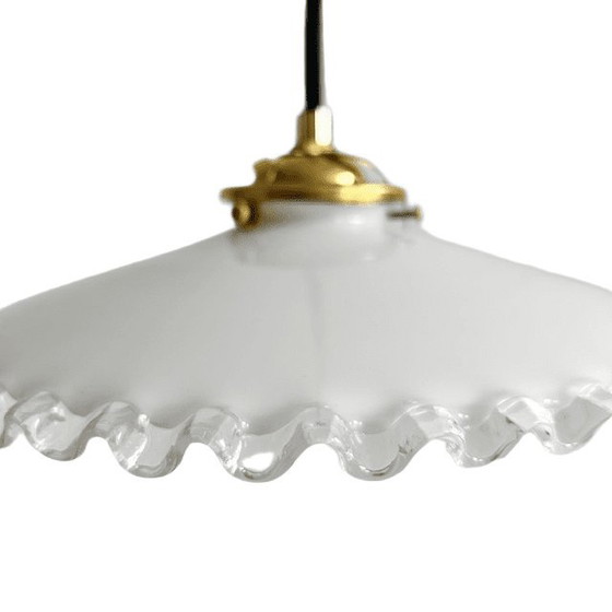 Lampada a sospensione vintage francese in vetro opalino bianco, anni '30 – Lampade a sospensione, Brass (photo 5 of 7)