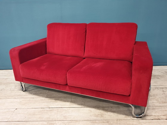 Canapé Gispen 2,5 places, tissu velours côtelé Manchester rouge, Canapés 2 places, Textile, Chrome, Modern (photo 2 sur 5)