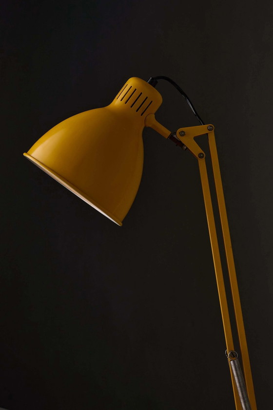 Gelbe 'Arma' Schreibtischlampe von Metalarte, Tischlampen, Gusseisen, Vintage (Foto 5 von 8)