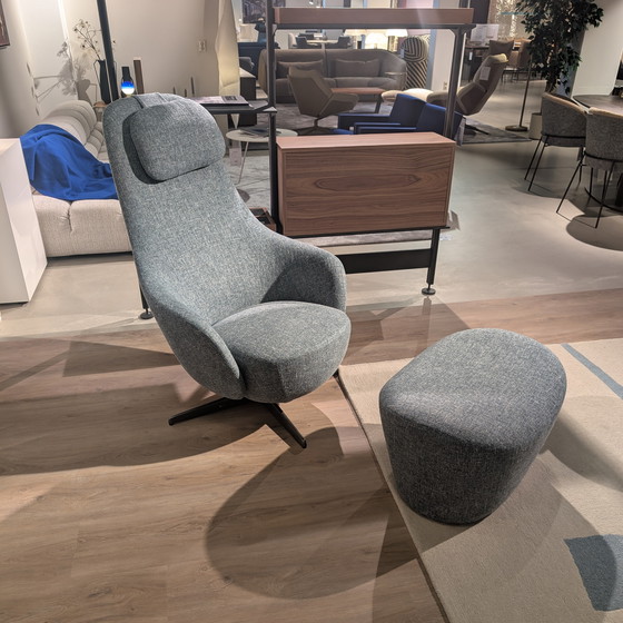 Image 1 of B&B Italia Harbor Laidback relax armchair with ottoman