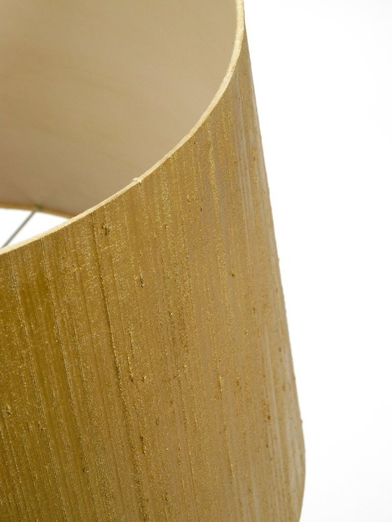 Image 1 of Grote, elegante, zeer zeldzame Putzler tafellamp uit 1970 met verlicht glazen lamphuis en kap van gouden dupionzijde