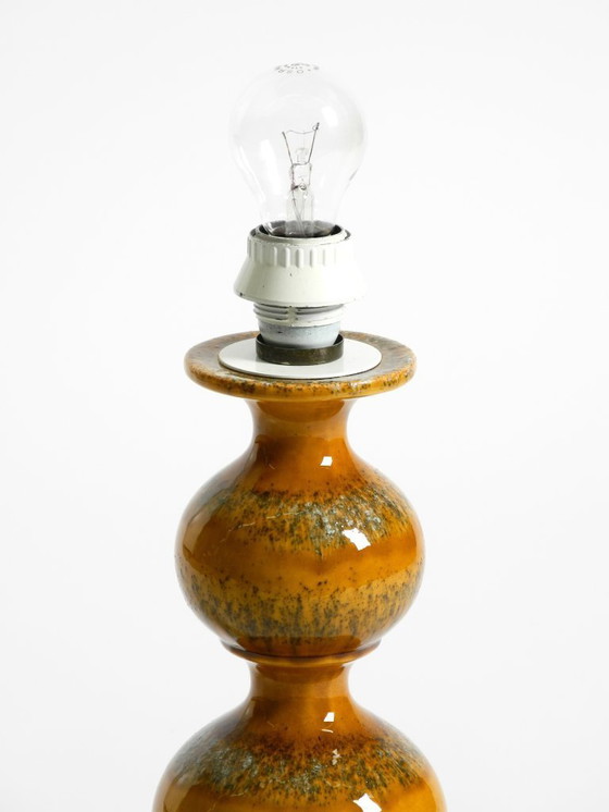 Image 1 of Mooie grote keramieken tafel- of vloerlamp uit 1960 in lichtbruin van Kaiser Leuchten