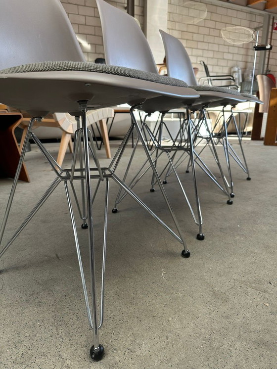 Image 1 of 6x Vitra DSR chair