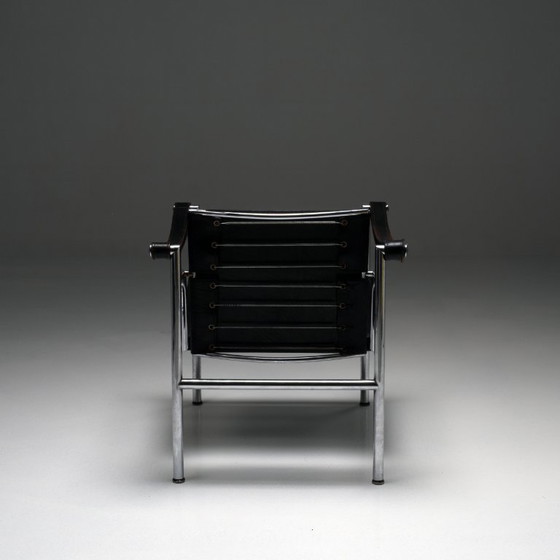 Image 1 of 1x Poltrona à Dossier Basculant (LC1) in pelle nera