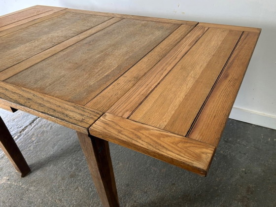 Image 1 of Uitschuifbare eettafel van massief eikenhout uit de jaren 1930 | Stijl: Arts & Crafts