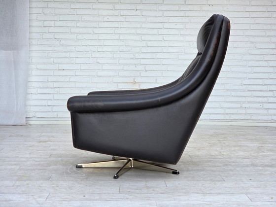 Image 1 of Deense draaibare fauteuil met hoge rugleuning uit de jaren 60 van Aage Christensen, meubelleer