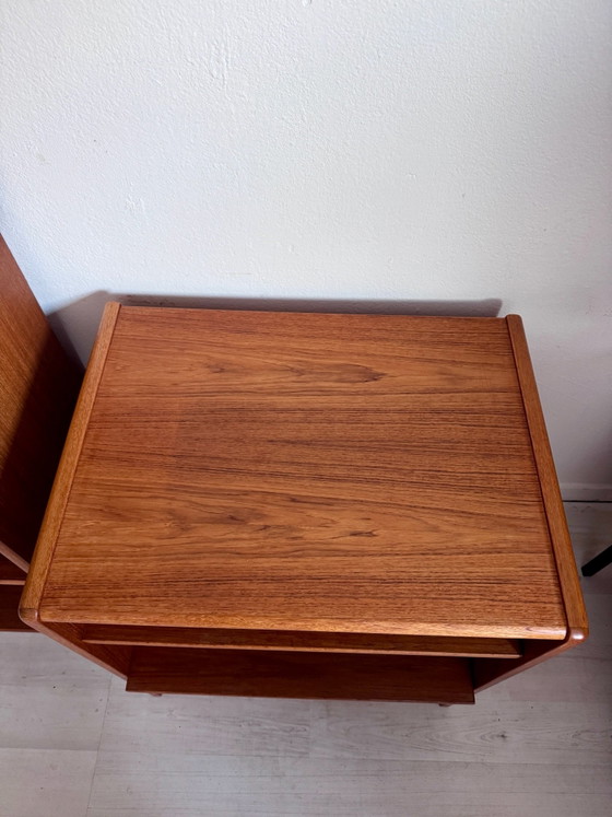 Vintage Danish Teak Open Cabinet Audio/Record Player Unit – cute vintage, TV furniture, Wood (photo 10 of 10)
