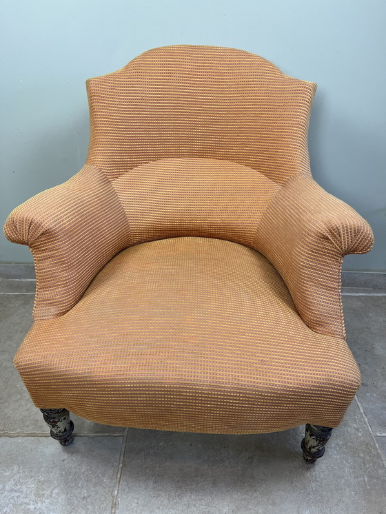 Image 1 of Poltrona a forma di fungo color salmone e arancione