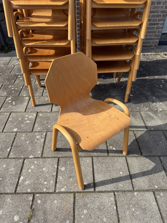 Lot of 24x vintage plywood stacking chairs ‘80s – Dining chairs (photo 7 of 11)