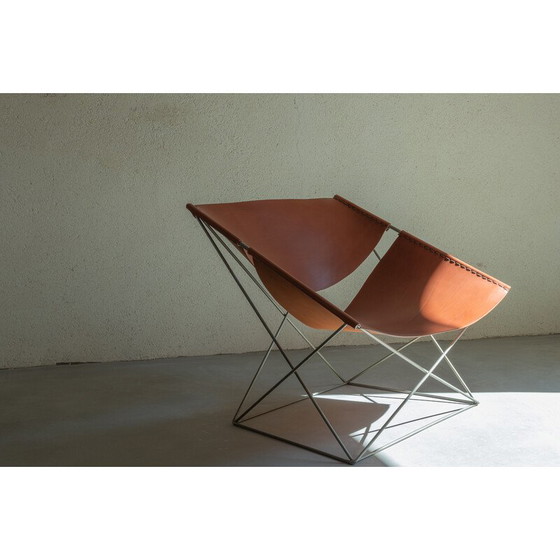 Image 1 of Fauteuil vintage "Butterfly" en métal et cuir havane par Pierre Paulin, 1965